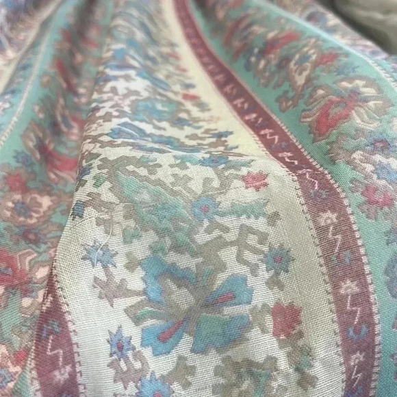 Vintage woman’s dress. The stress is super tiny. Measurements in photos. - Picture 9 of 14